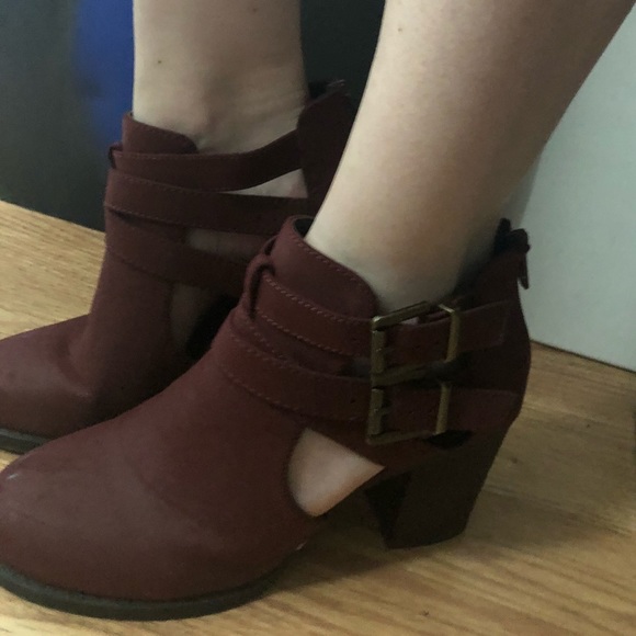 LAST CHANCE! Brown Heeled Booties with Straps - Picture 2 of 5